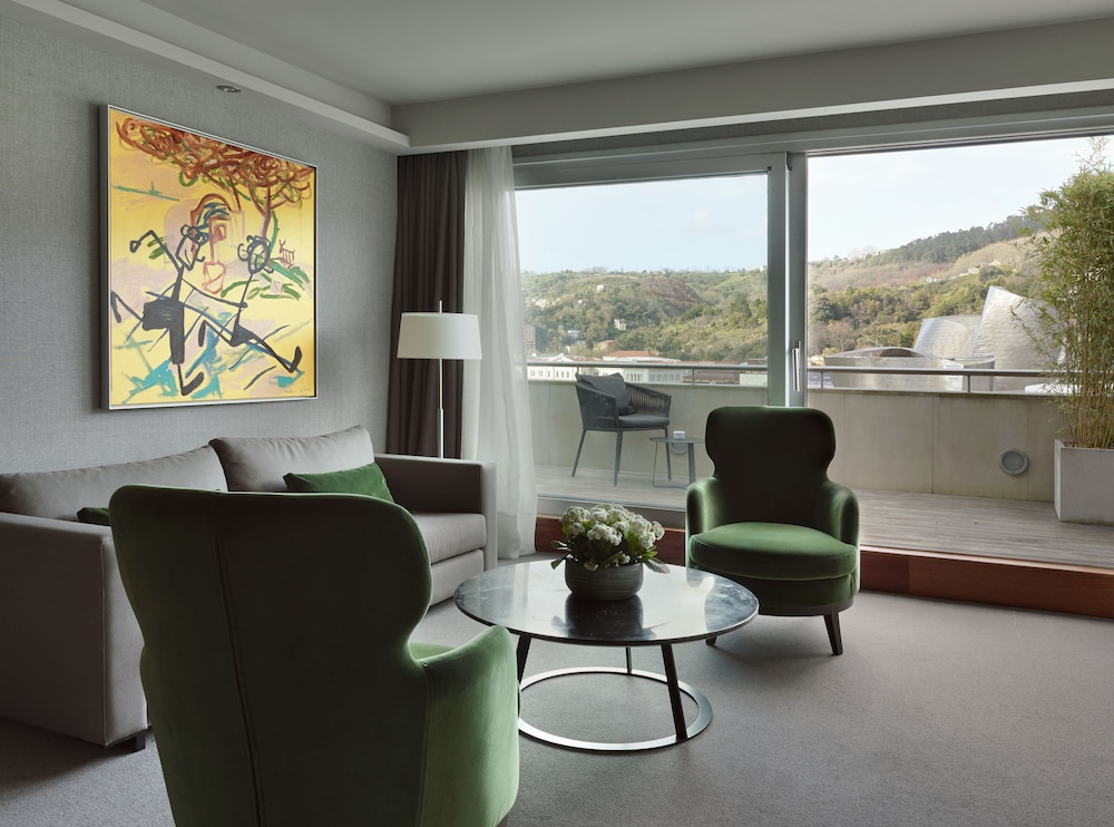 The Artist Grand Hotel of Art 56/74