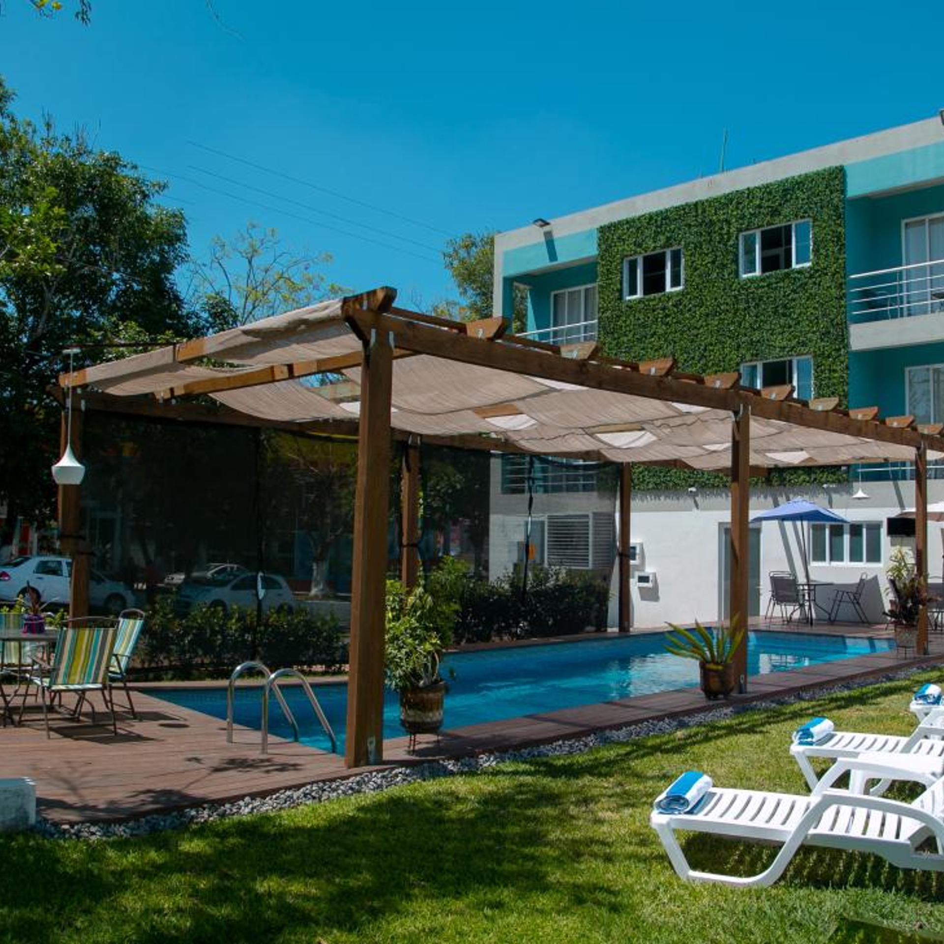Relax Inn Suites 43/50