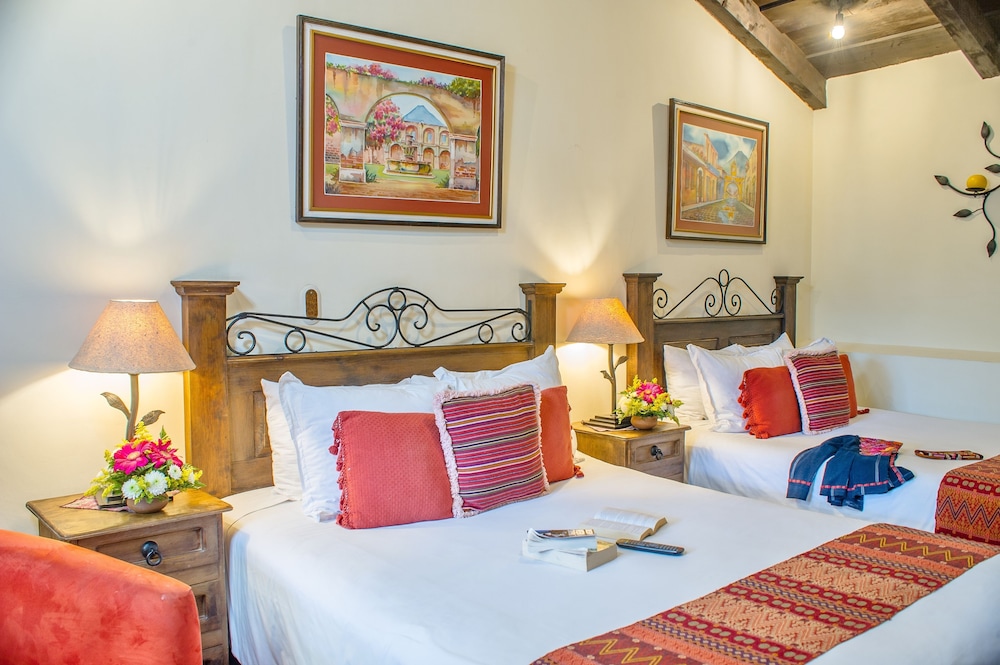 Meson Del Valle Hotel 15/50