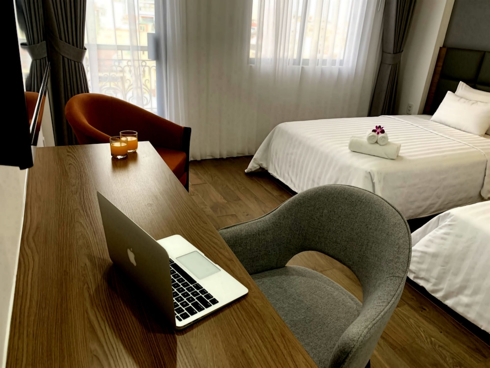 Royal Dragon Boutique Hotel 39/59