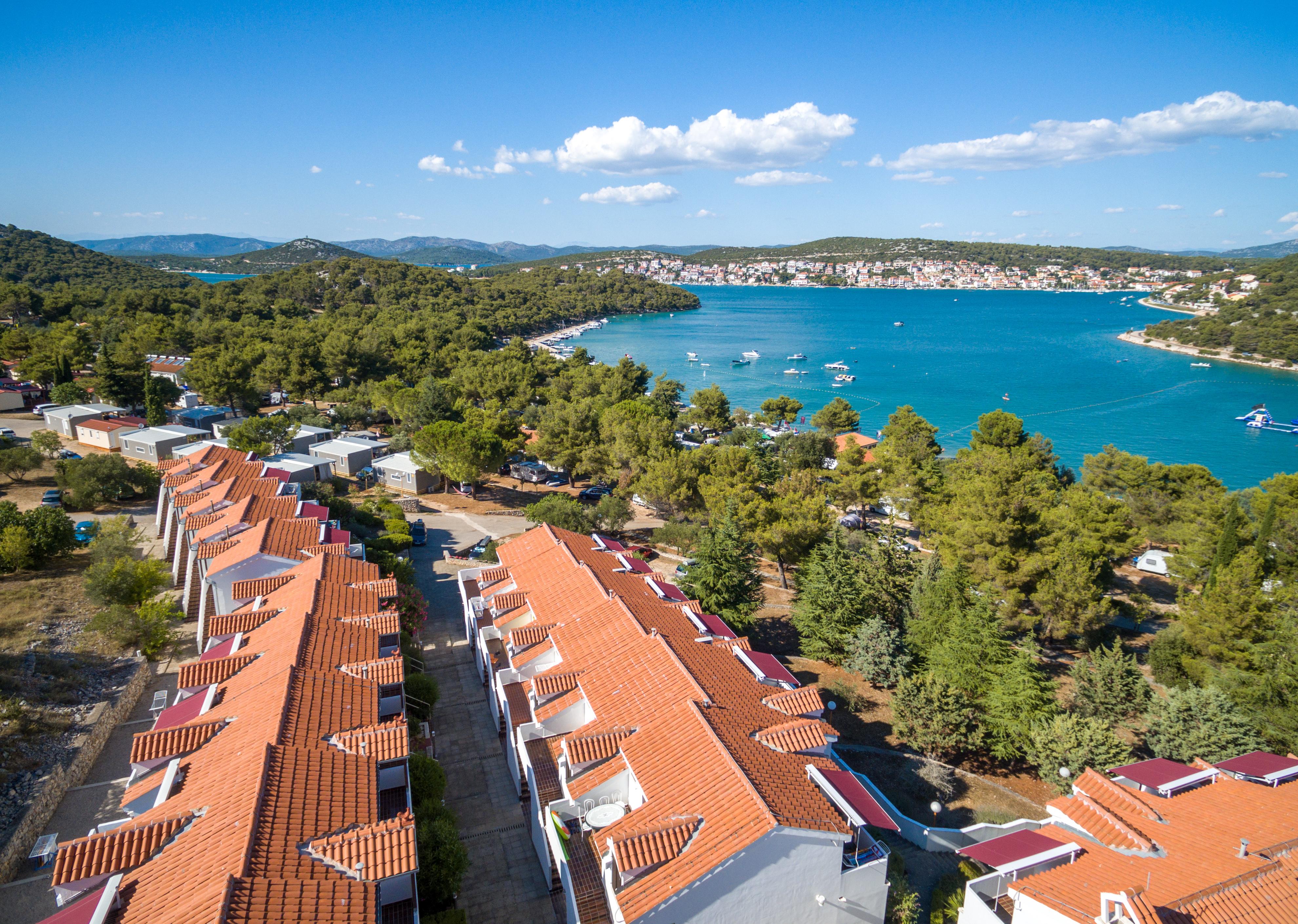Jezera Village Holiday Resort 10/10
