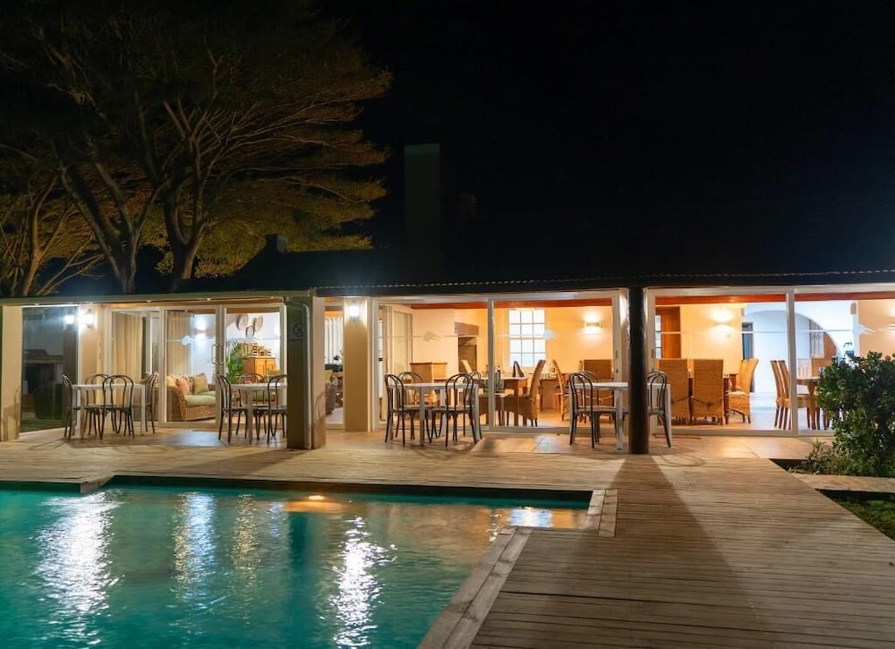 Oyster Bay Lodge 25/50