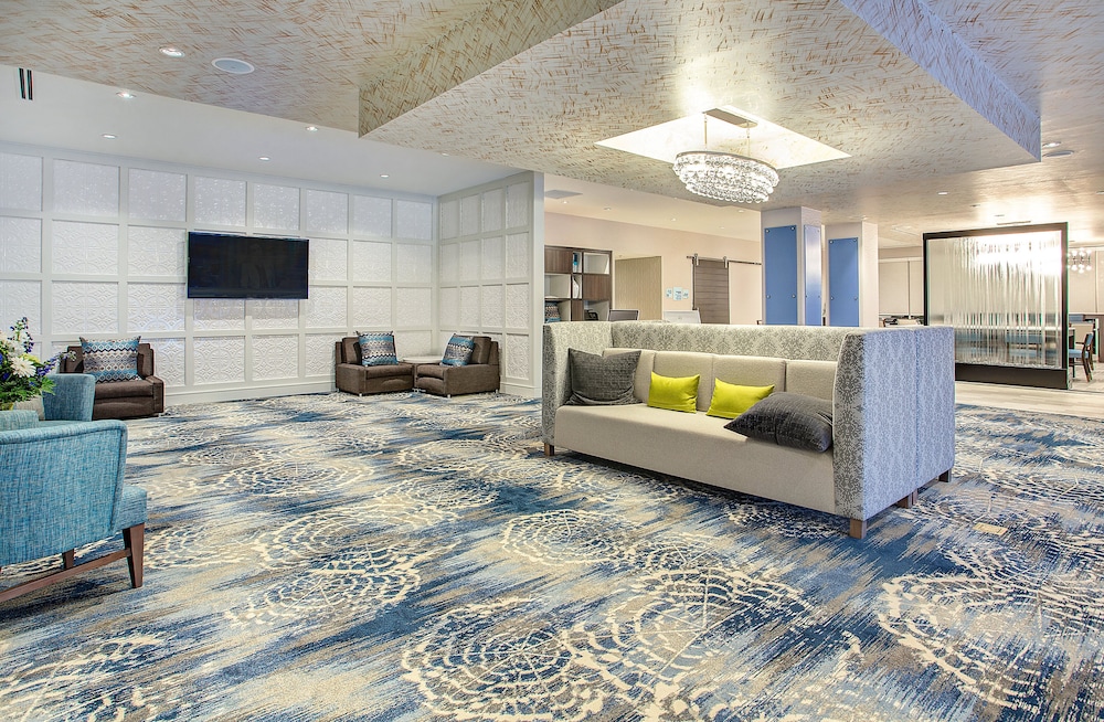 Holiday Inn Express Suites Covington 24/63