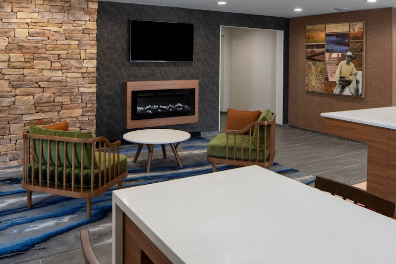 Fairfield Inn & Suites Lake Charles Sulphur 26/27