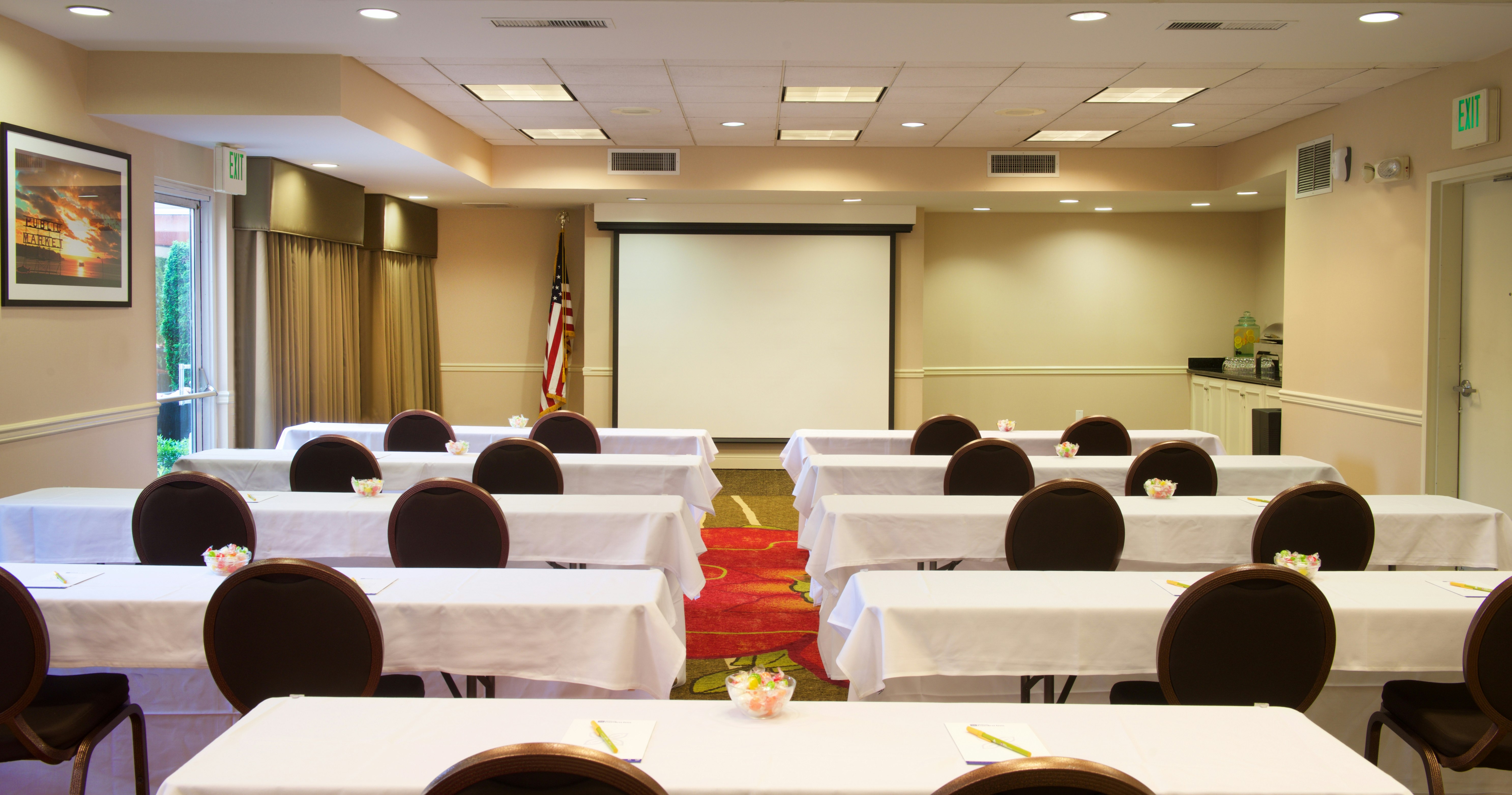 Hilton Garden Inn Seattle/Renton 37/41