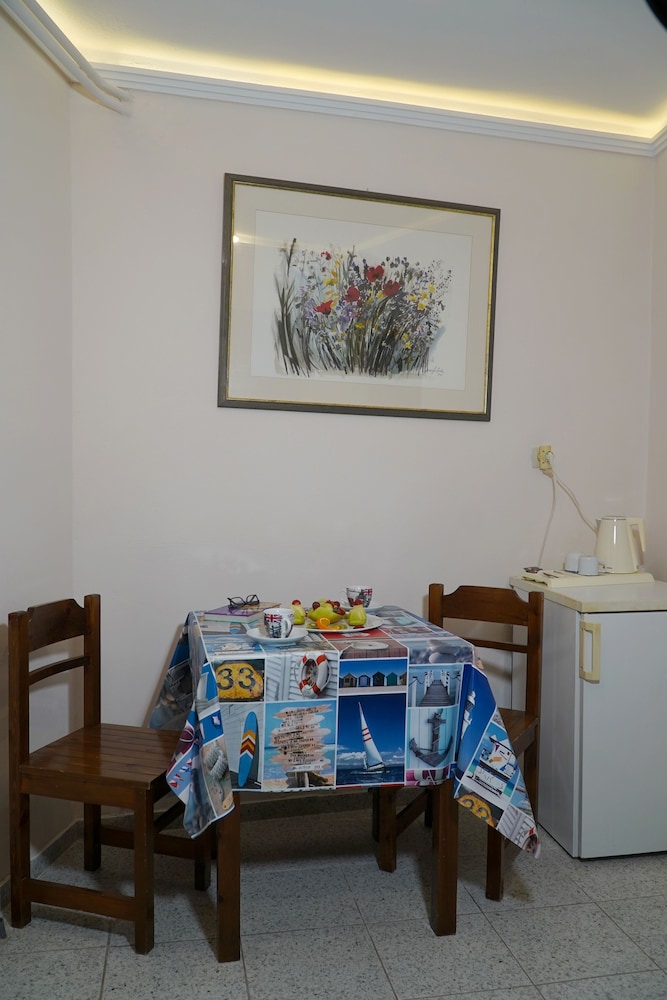 Vasilaras Hotel 34/50