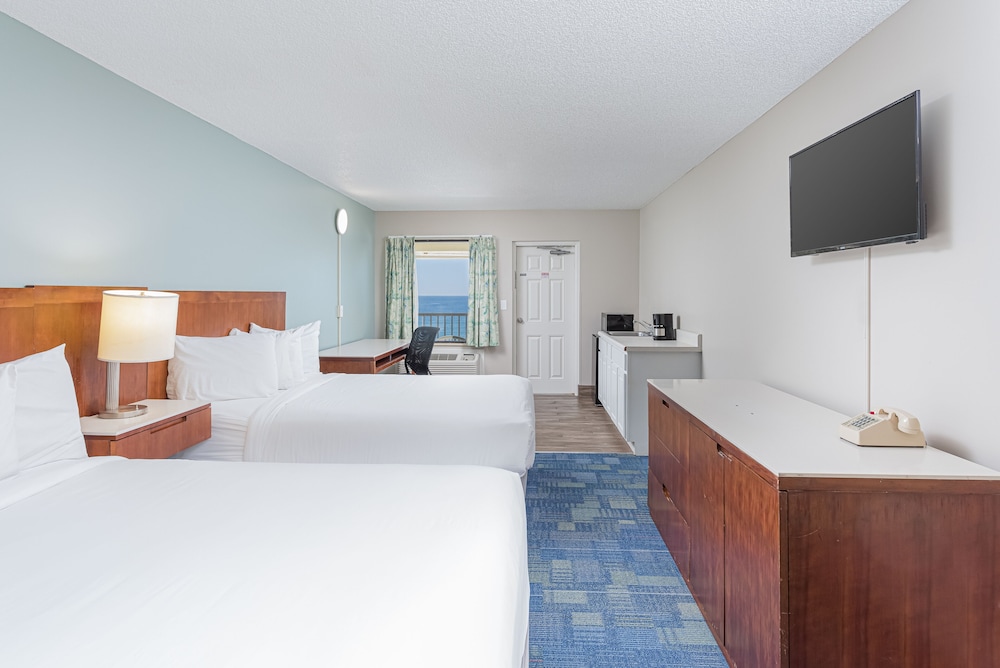 ROOM, 2 QUEEN BEDS, GULF FRONT, BALCONY OR PATIO