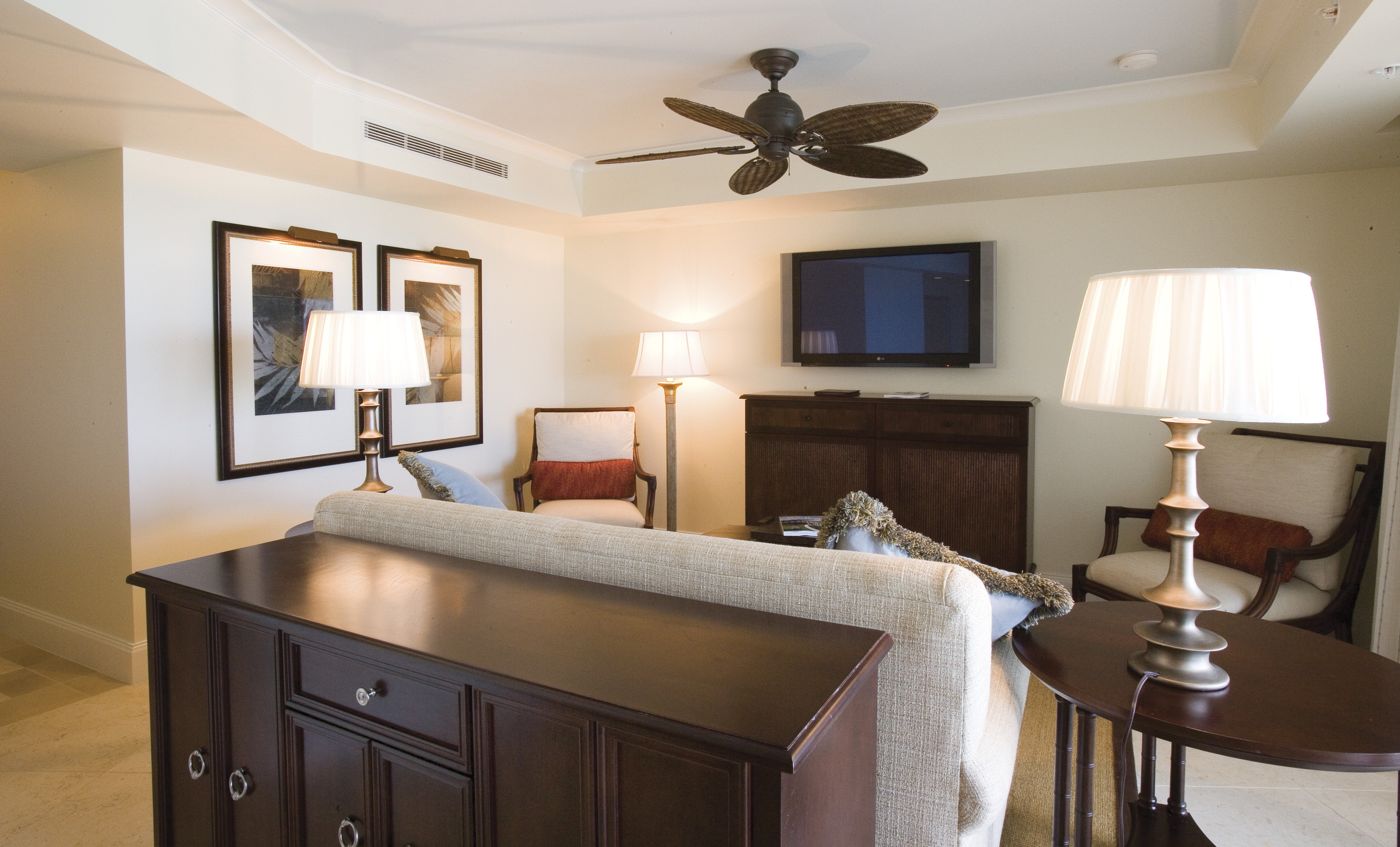 2 Bedrooms, Suite, Ocean Front