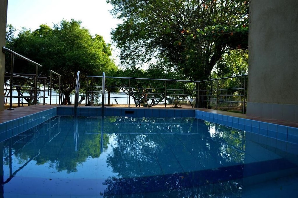 The Lake View Bungalow Yala 23/50