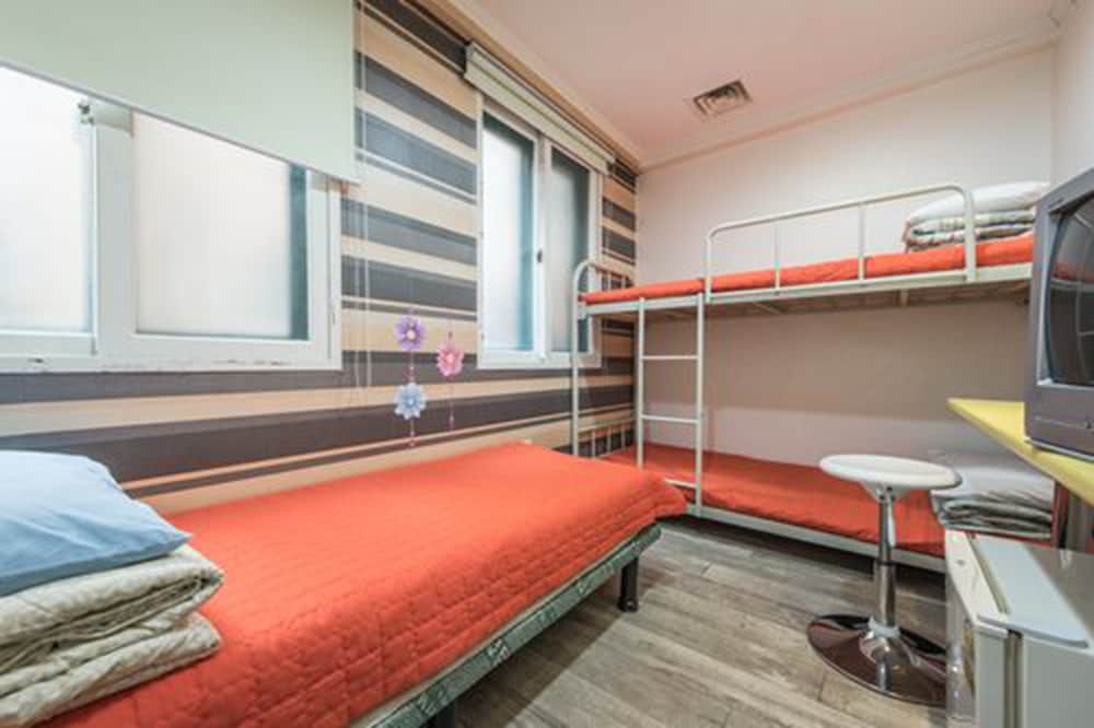 Hostel Korea 15/48