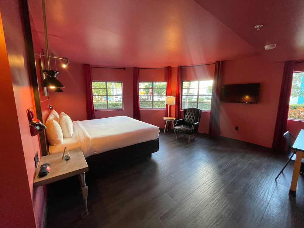 HOTEL GAYTHERING Adult Only 9/41