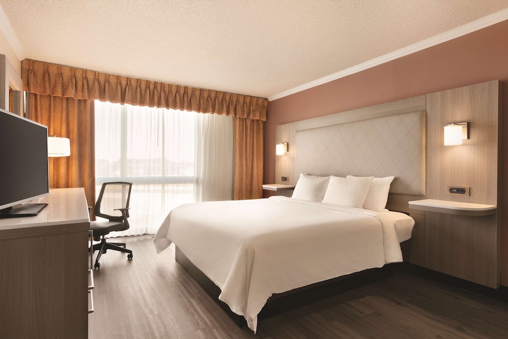 Radisson Hotel Lenexa Overland Park 19/54
