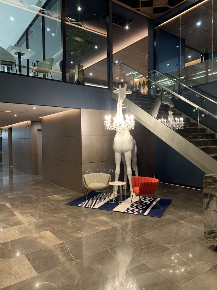 Thaya Hotel Bangkok 35/39