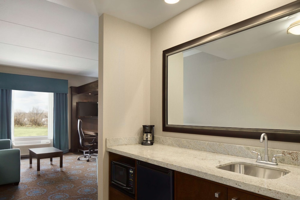 Hampton Inn Suites Edgewood Aberdeen South Md 15/38