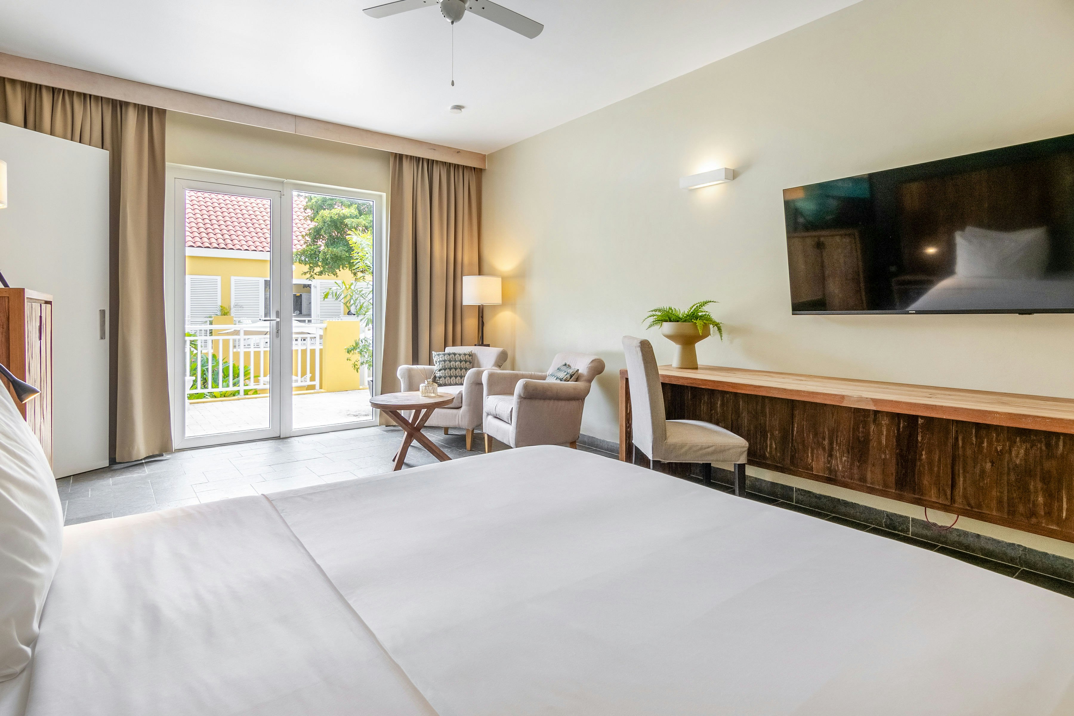 Bayside Boutique Hotel & Restaurant 4/23