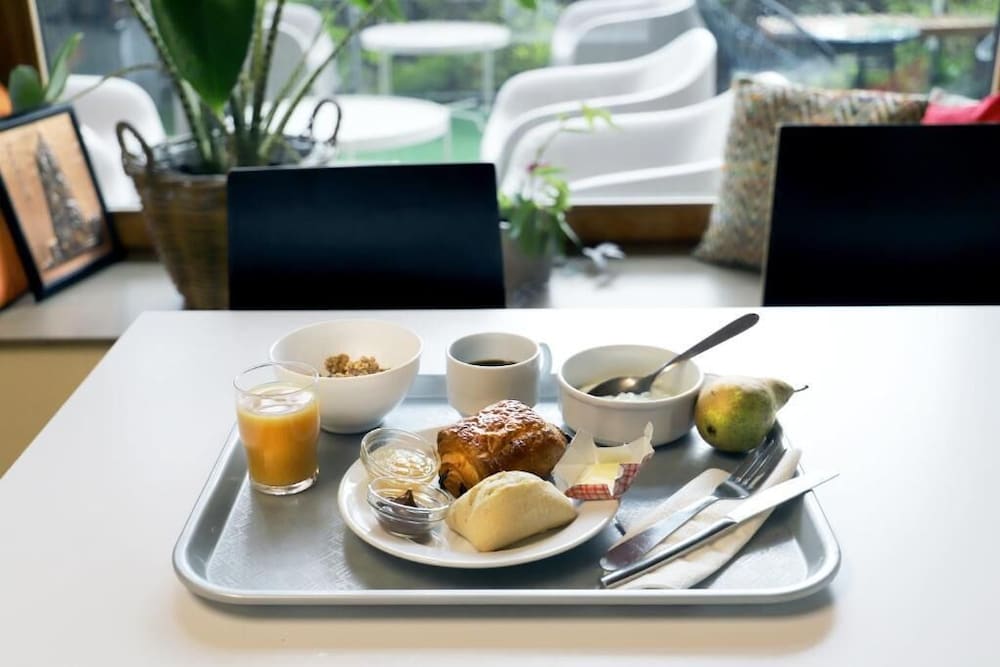 Auberge de Jeunesse Paris Yves Robert 37/50