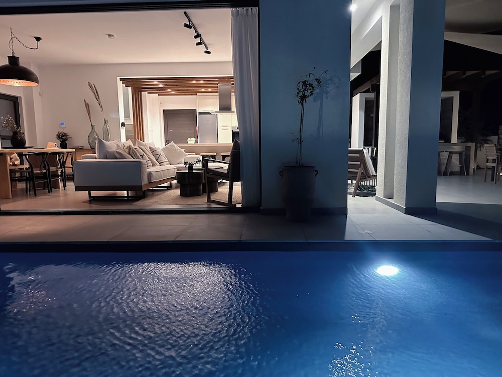Lora Pearl Luxury Villa 38/66