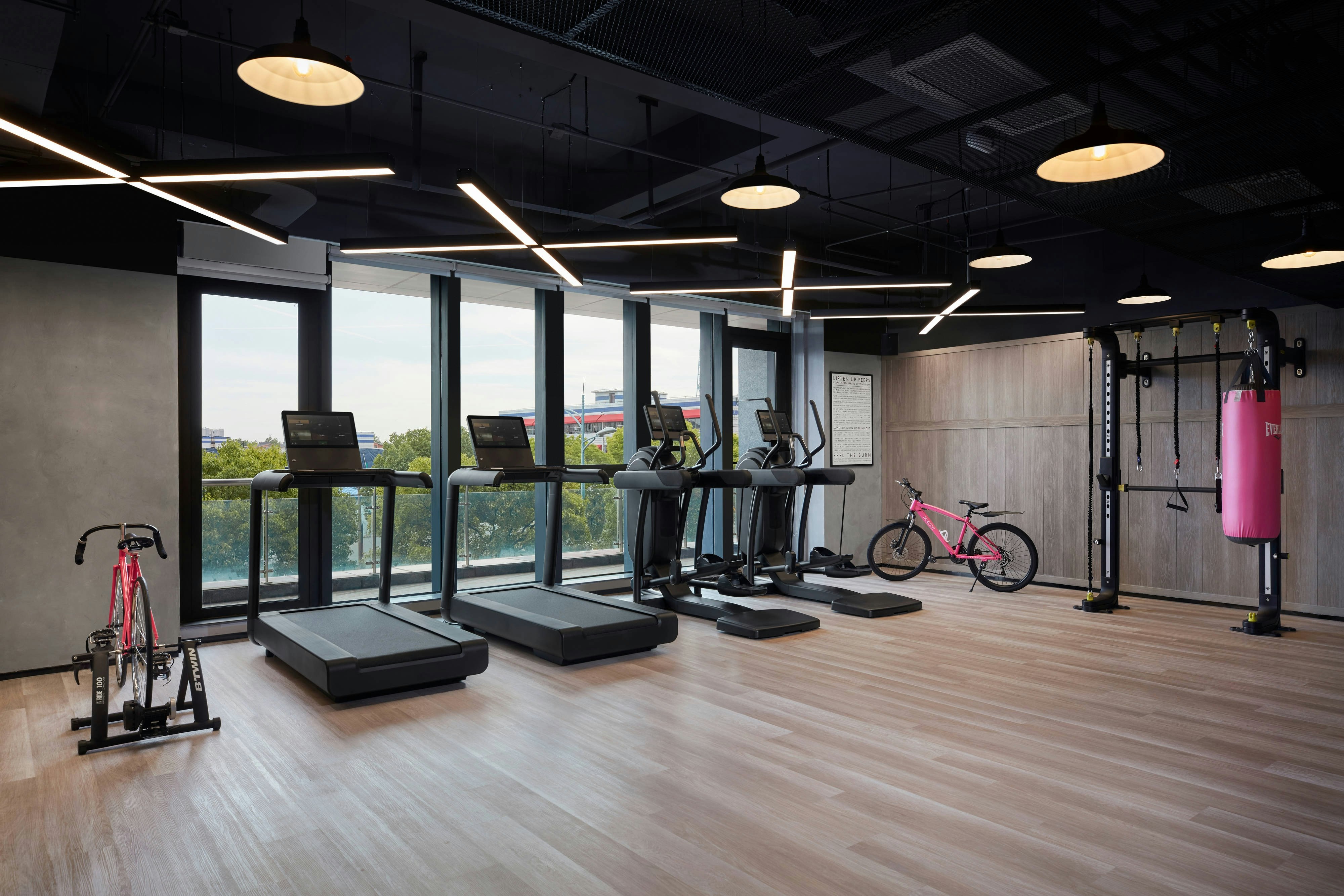 Moxy Shanghai Hongqiao NECC 4/12