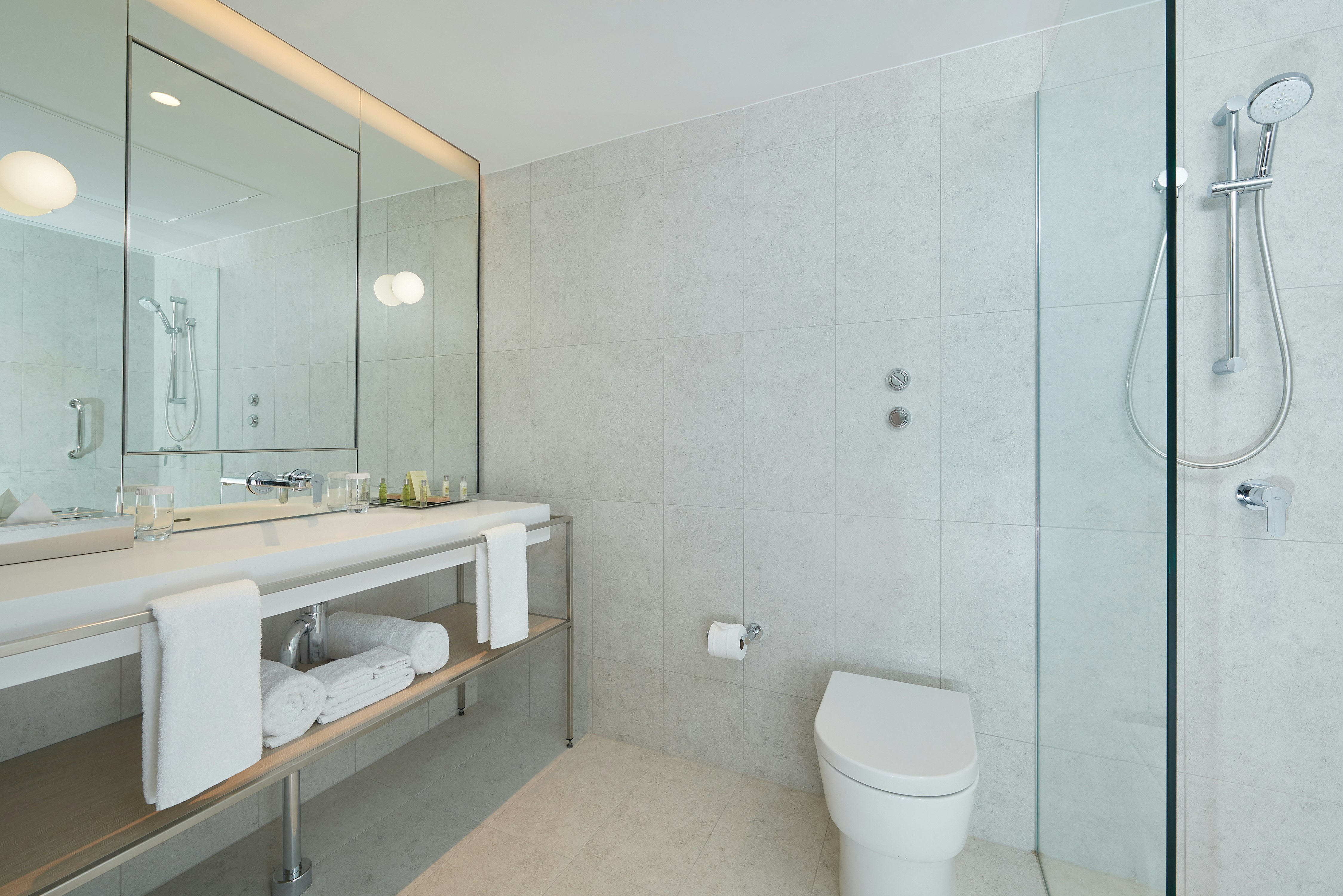 غرفة بسريرين منفصلين، Parmelia Hilton 7/9