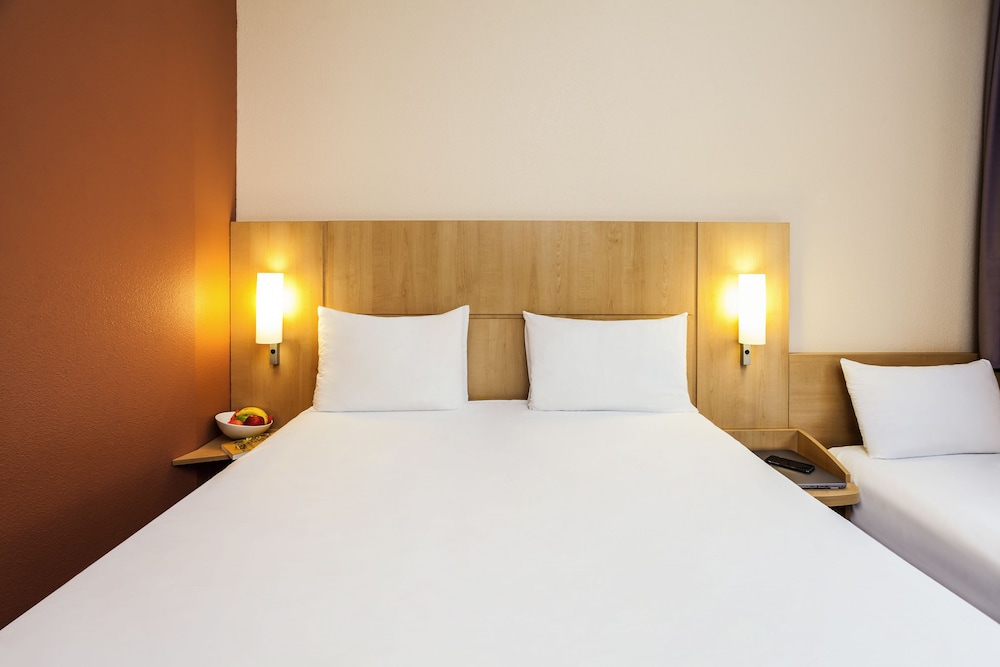 Ibis Setubal 22/48
