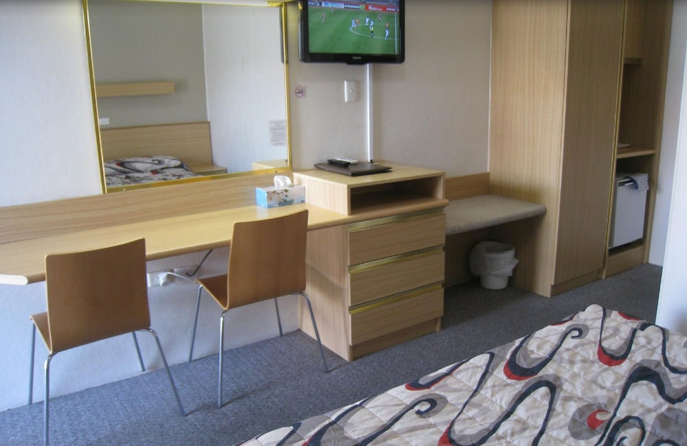 Country Lodge Motor Inn 31/50