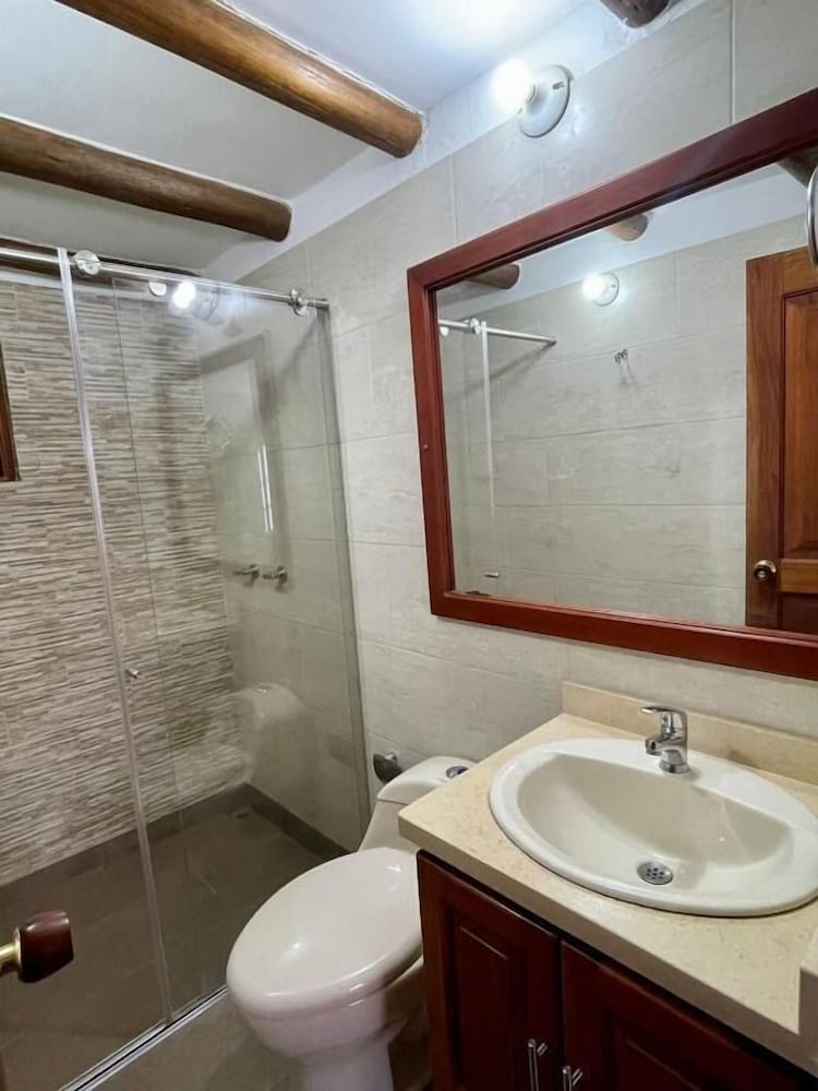 Hotel Boutique Cenit 38/49