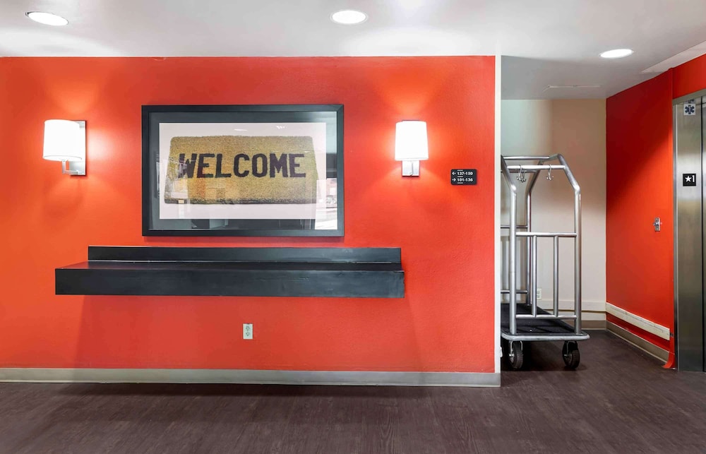 Extended Stay America Los Angeles - Long Beach Airport 7/39