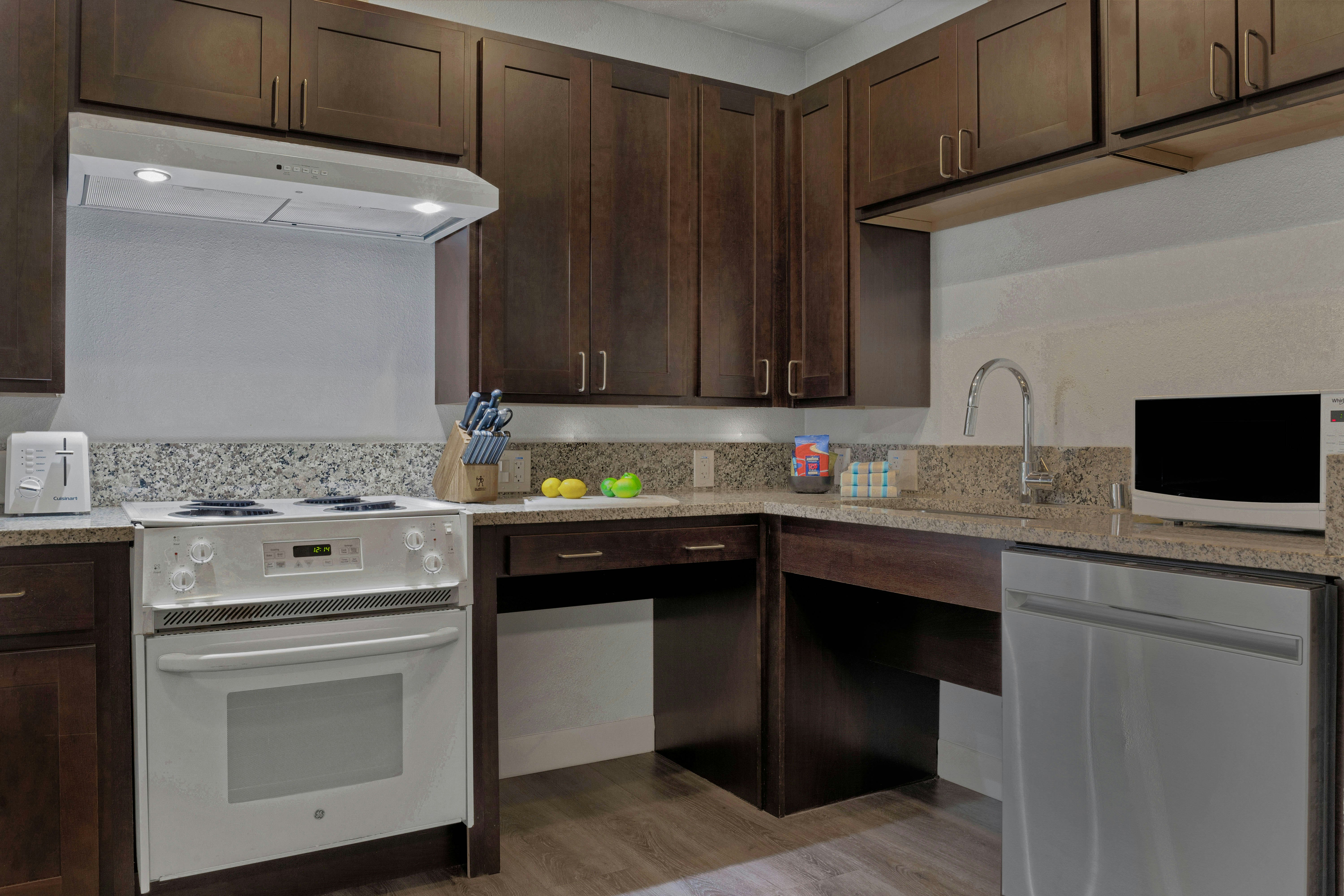 Club Wyndham Dolphin's Cove 40/40