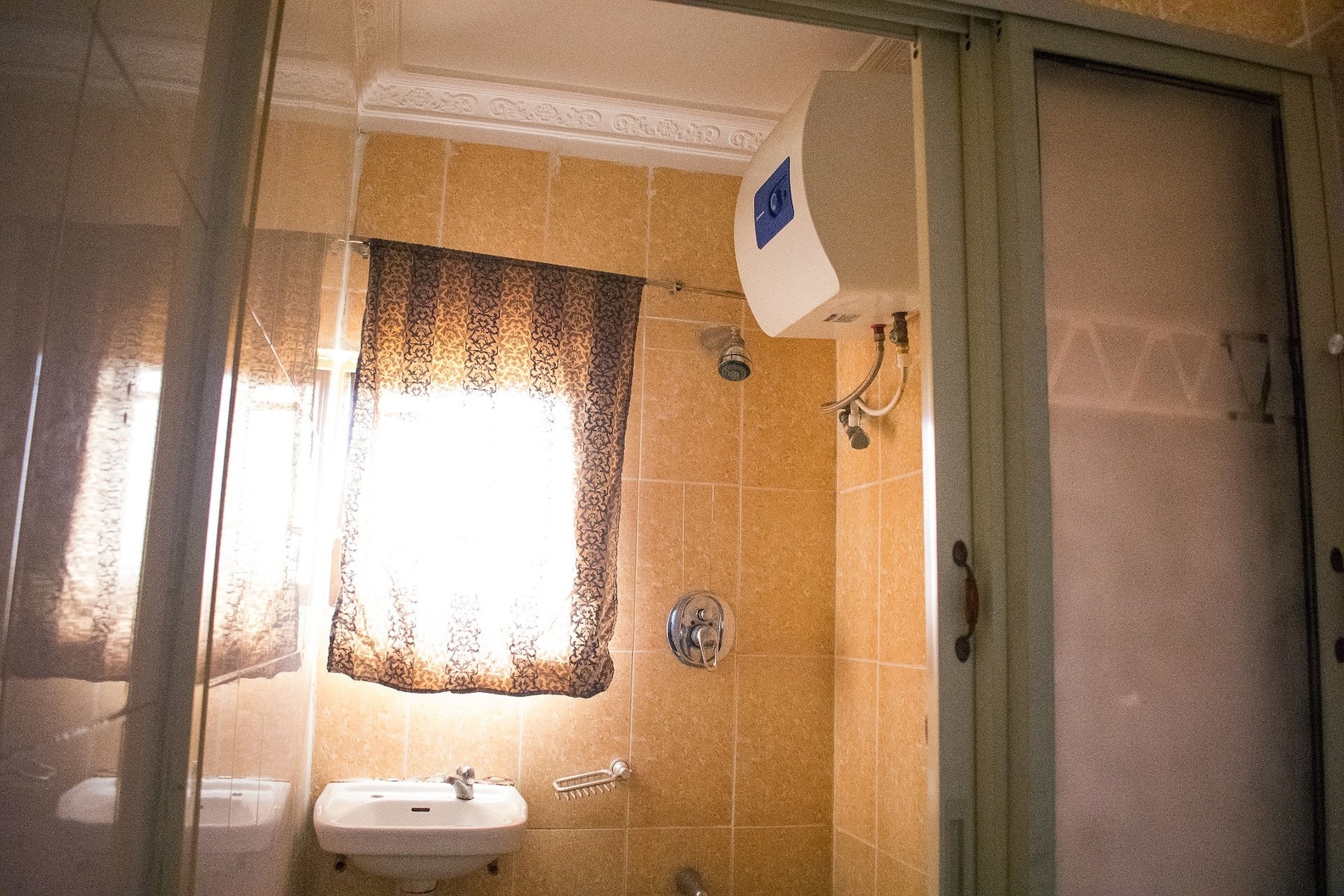 PRESIDENTIAL, SUITE