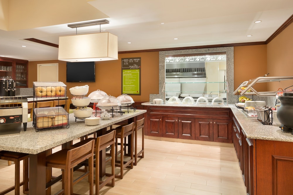 HILTON GARDEN INN FAIRFAX 51/61