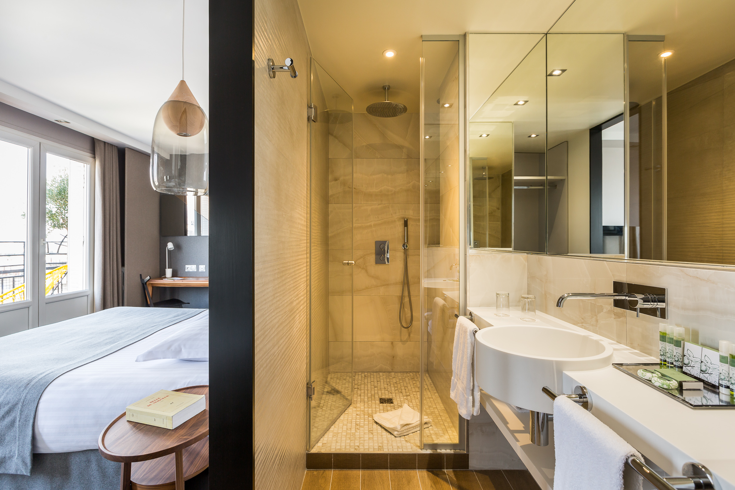 غرفة ديلوكس بسرير مزدوج بشرفة، Atala Hotel Champs Elysees 4/4