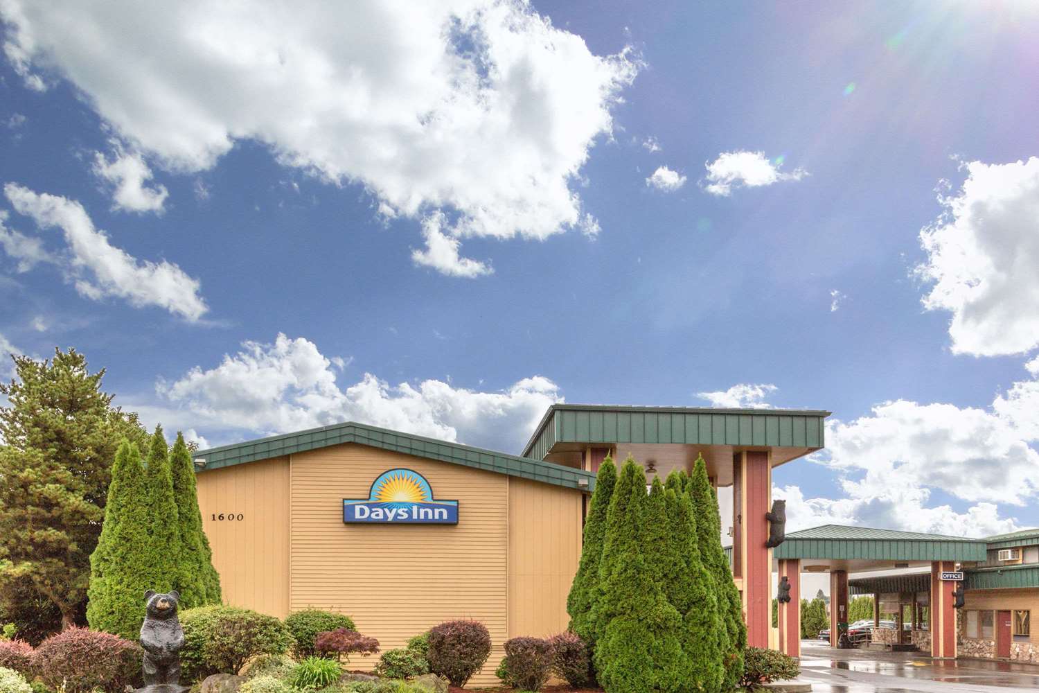 Days Inn by Wyndham Black Bear 3/19