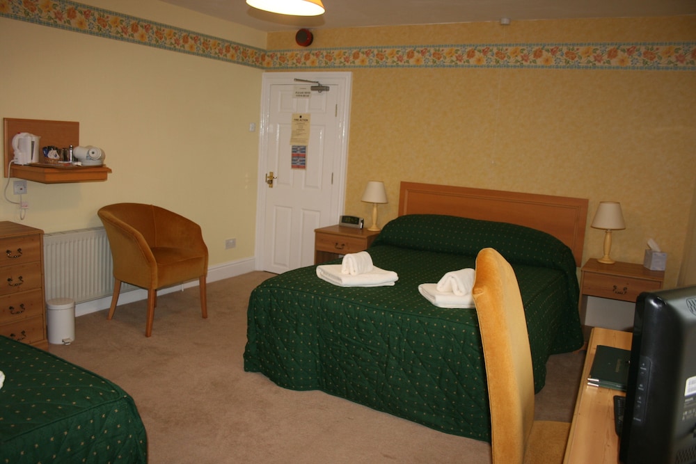 Yarn Market Hotel 36/64