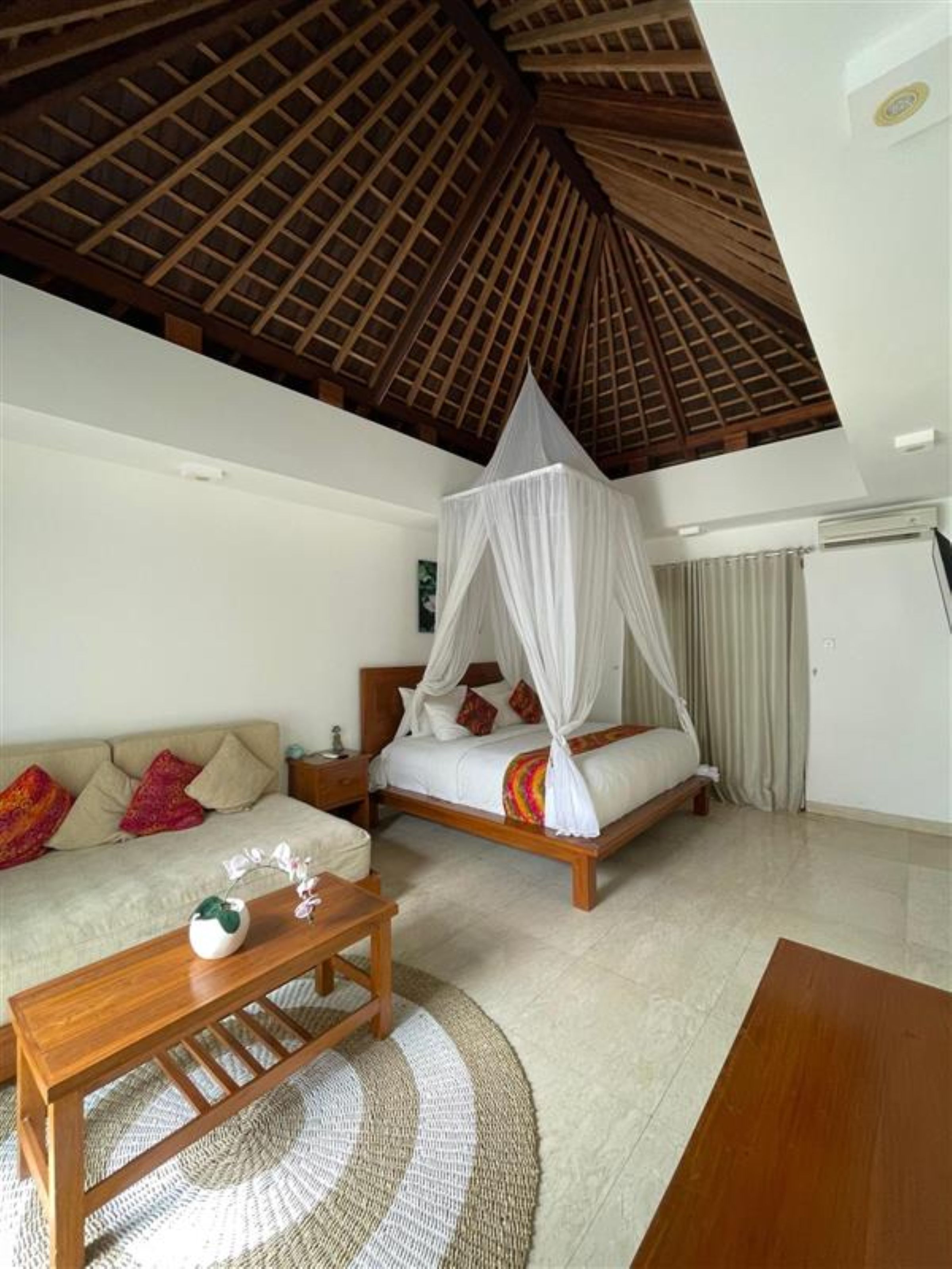 3 Bedrooms, Avalon, Private Pool
