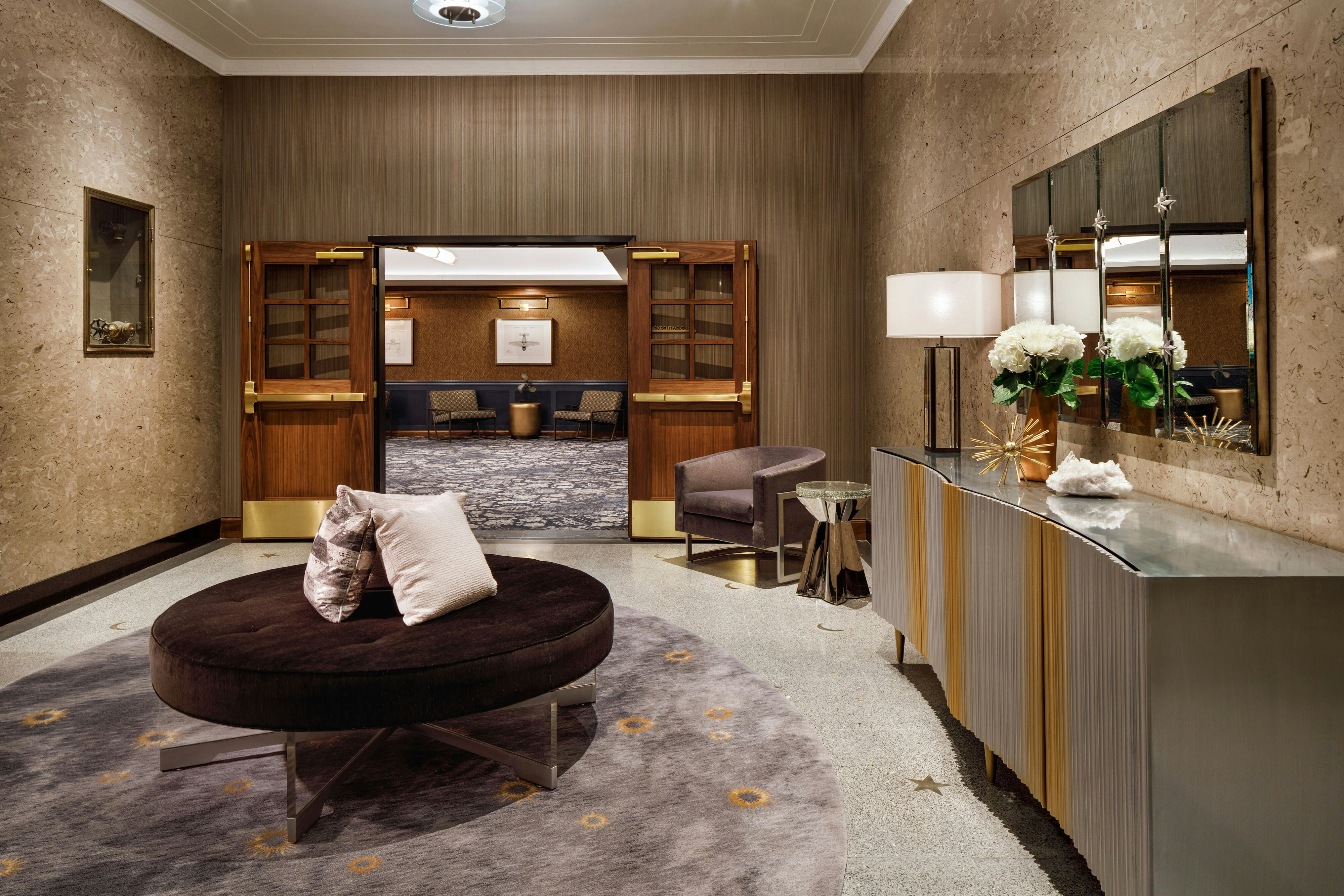 Rand Tower Hotel, Minneapolis, a Marriott Tribute Portfolio Hotel 4/8
