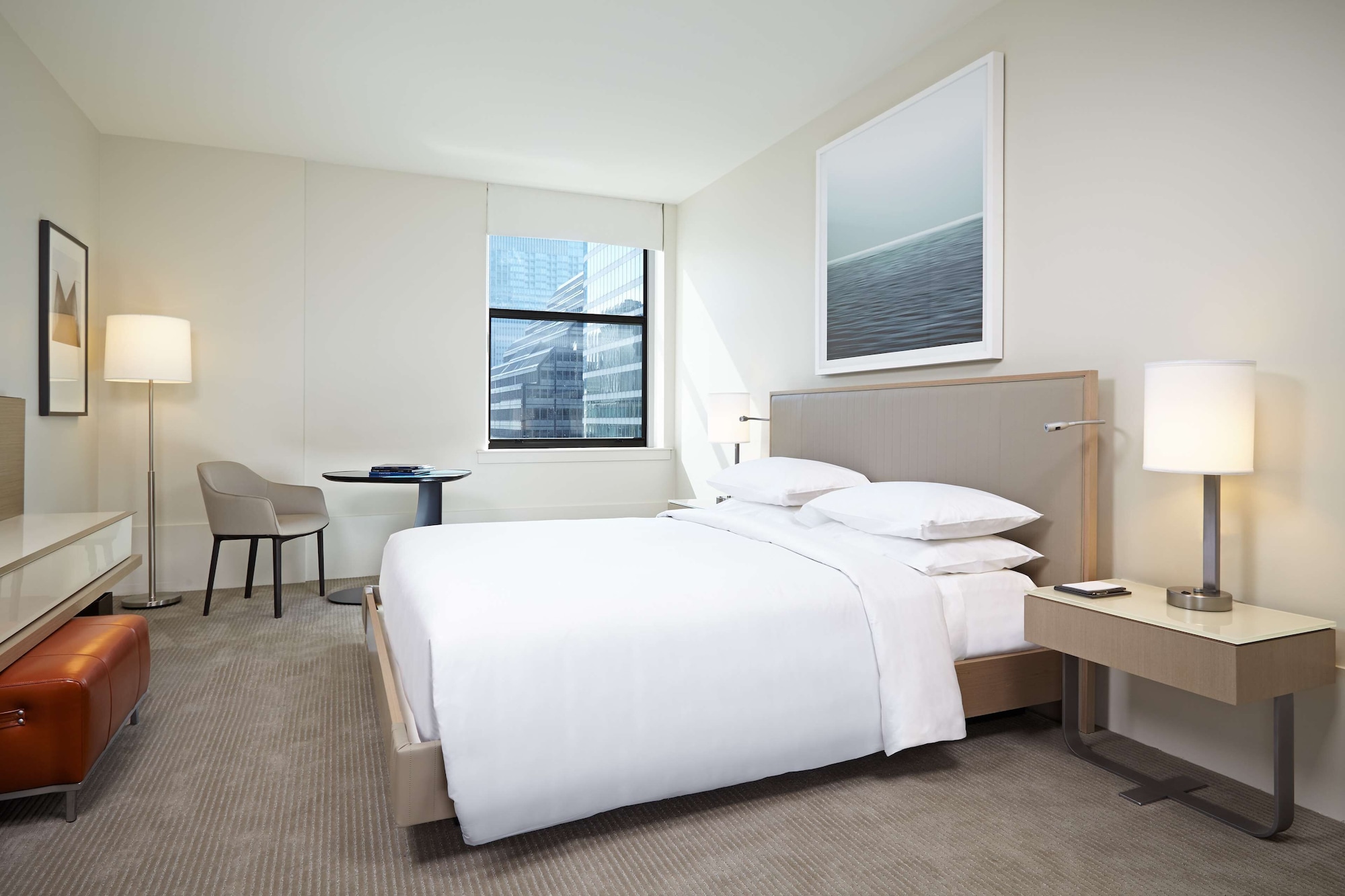 ROOM, KING BED, HIGH FLOOR