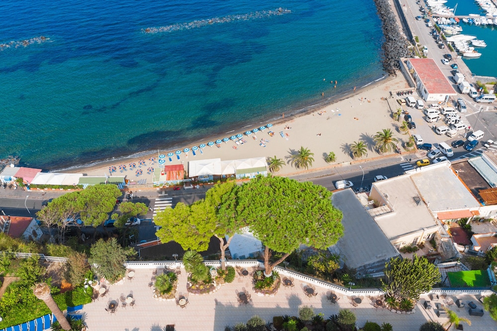 Hotel Terme Beach Cristallo Palace 41/50