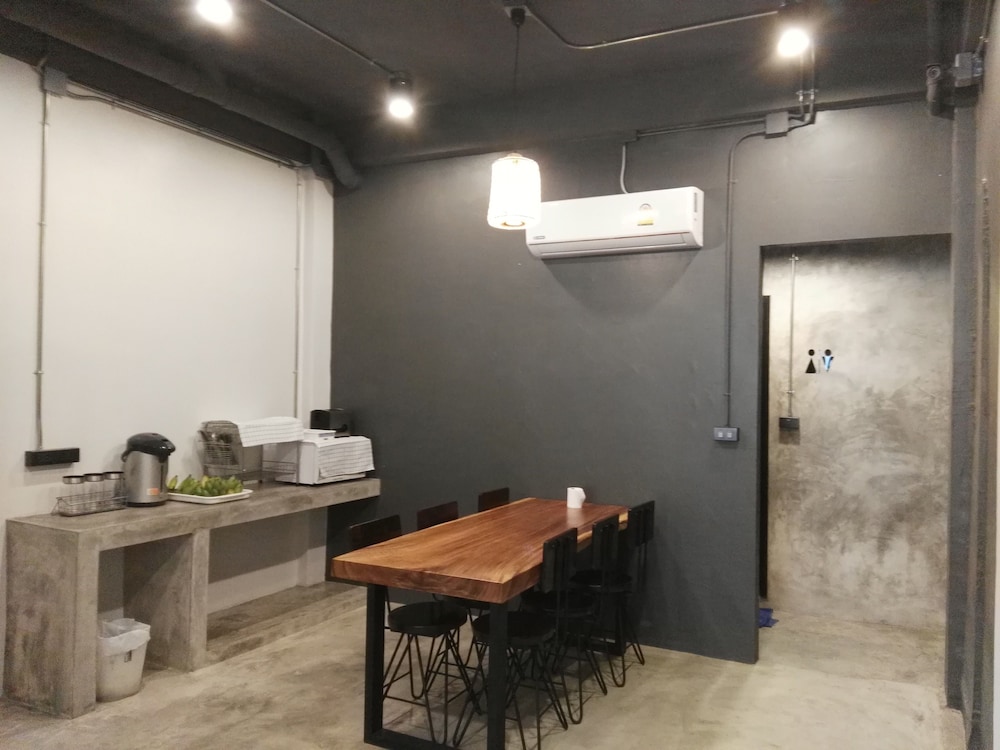 Ekanek Hostel Bangkok - Adults Only 3/32