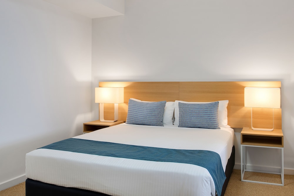 MainStay Suites Williamstown 10/63
