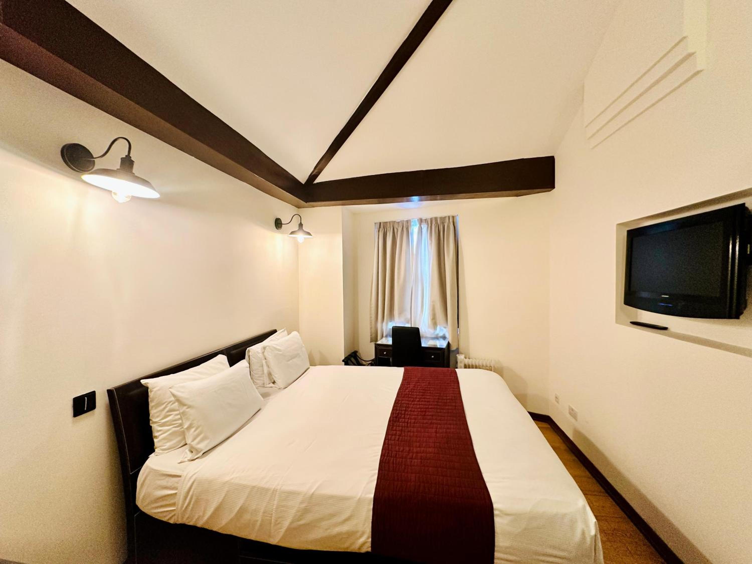 Double room, The Royale Chulan Hyde Park 5/10