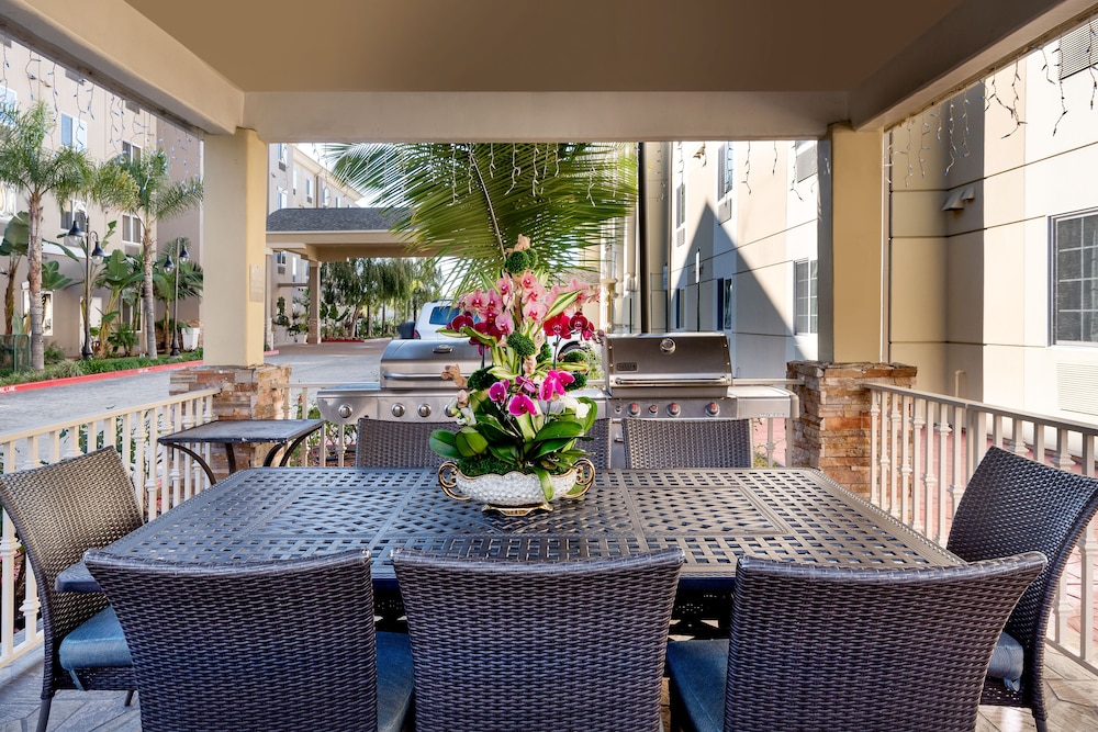Candlewood Suites LAX Hawthorne 22/36