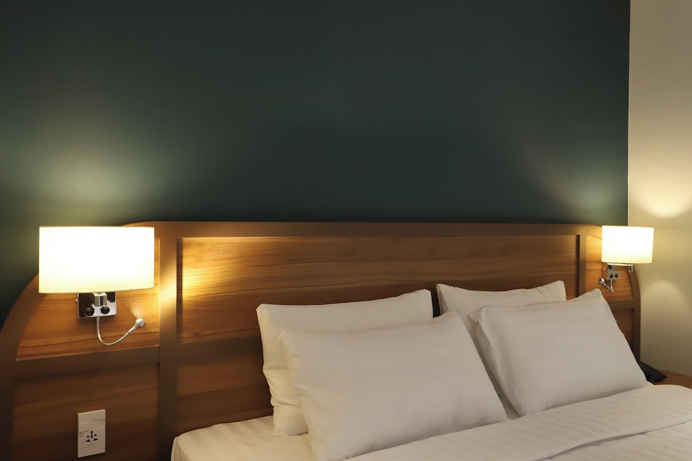 Lanura Apartments and Hotel 27/45