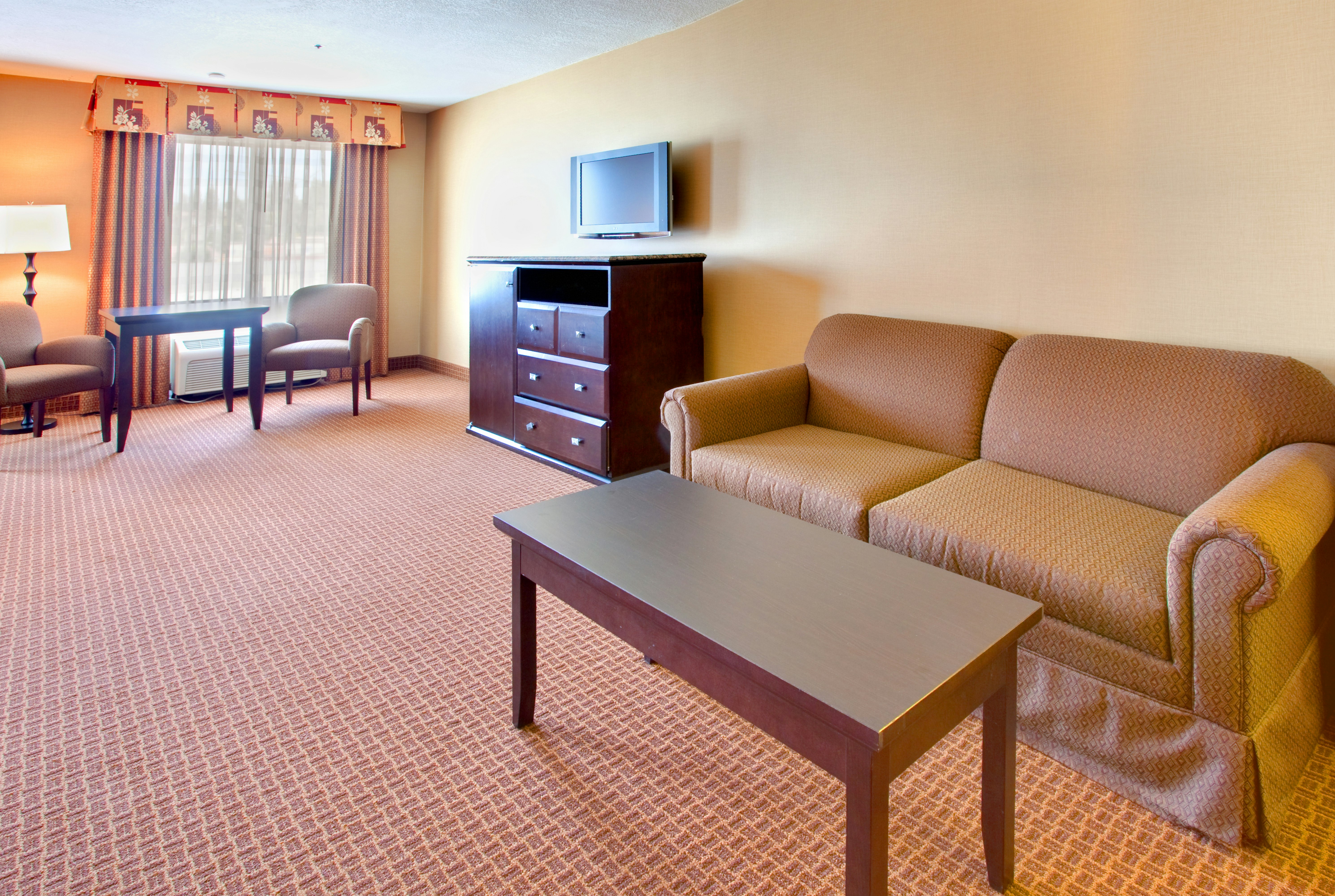 Holiday Inn Express La Mesa Near SDSU 44/72