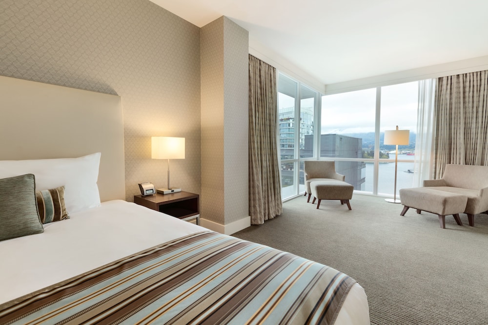 Coast Coal Harbour Hotel 14/64