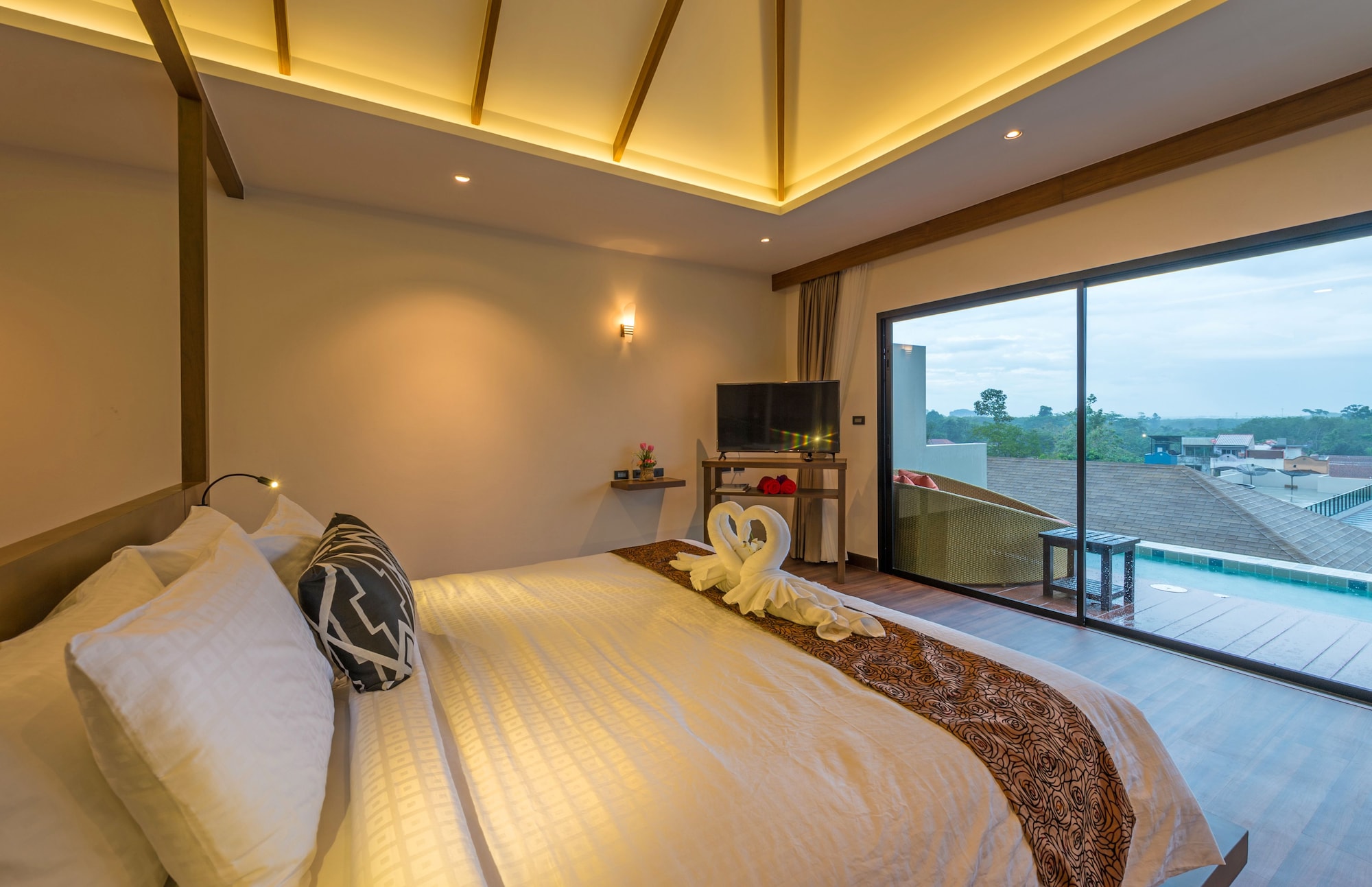 EXCLUSIVE, POOL, VILLA, BATHTUB