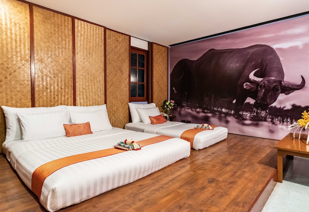 Dang Derm Hotel 14/68