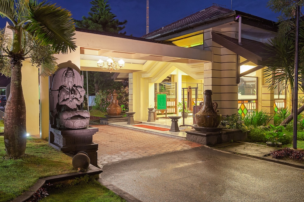 Hotel Montana Dua Malang 36/50