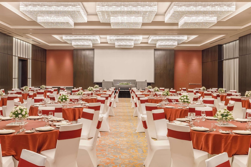 Hyatt Centric Soalteemode Kathmandu 50/60
