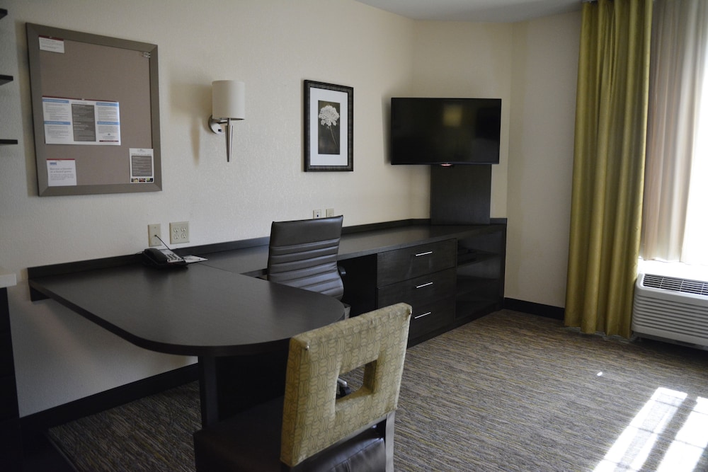 Candlewood Suites Youngstown West - Austintown, an IHG Hotel 37/56