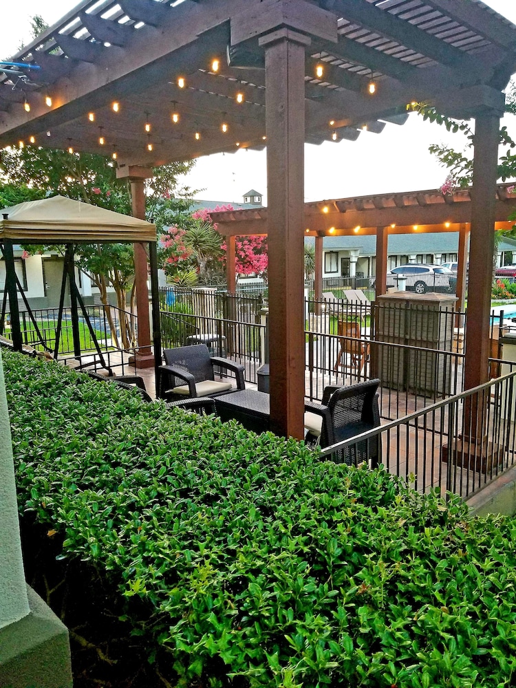 Best Western Post Oak Inn 3/37